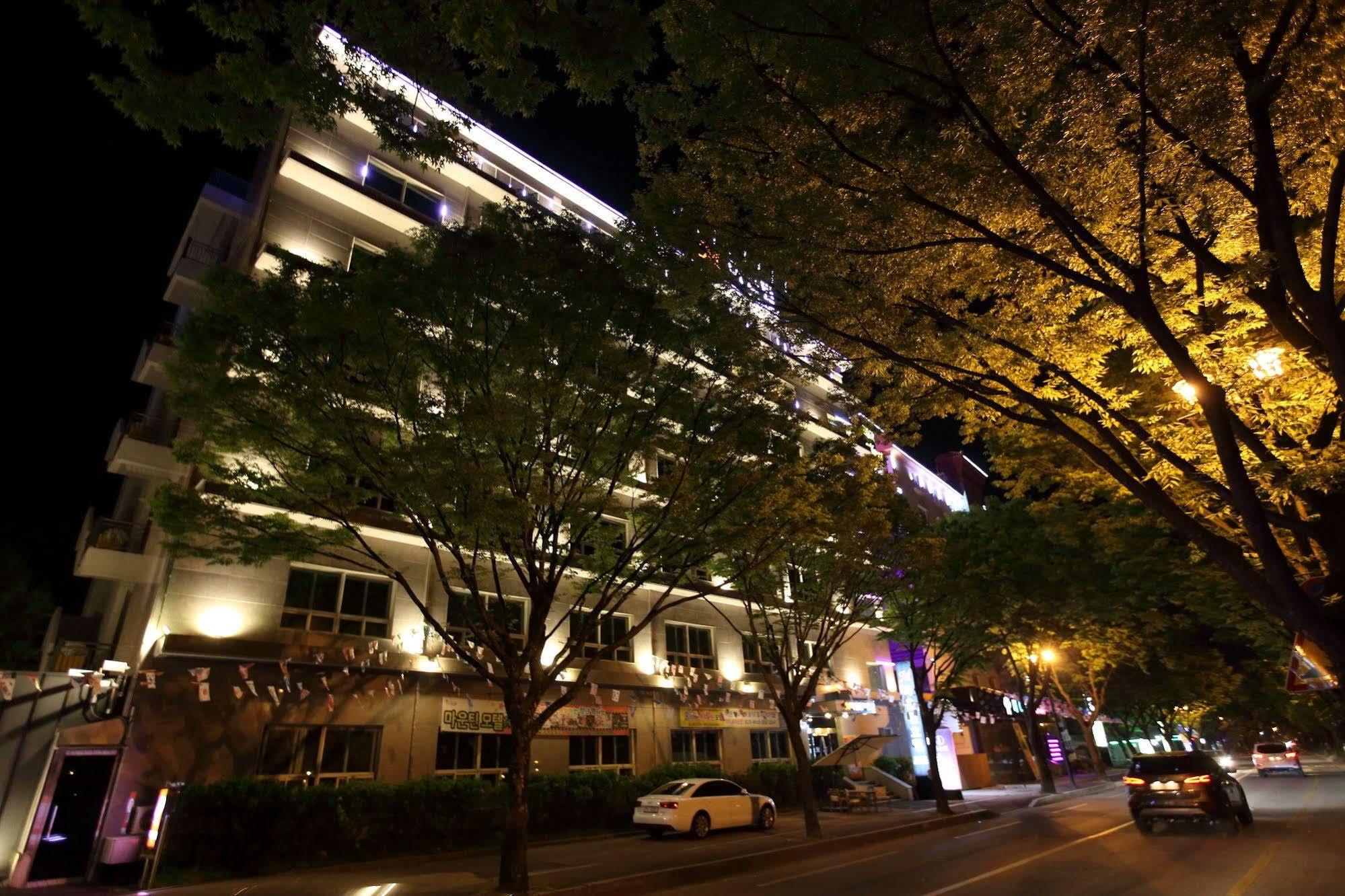River Hotel Namwon Exterior photo